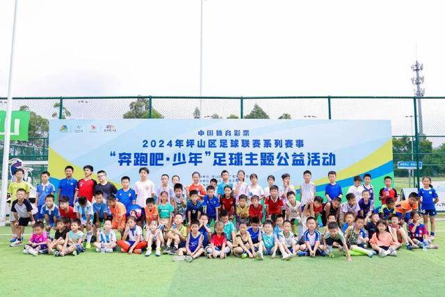 多国队伍轮番前来 七台河冰场训练档期排到9月